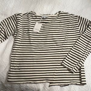 NWT distresses sweatshirt by Fate